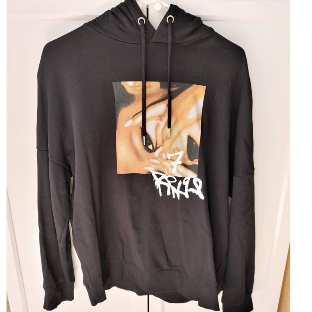 Ariana Grande Oversized Hoodie - Picture 2 of 4